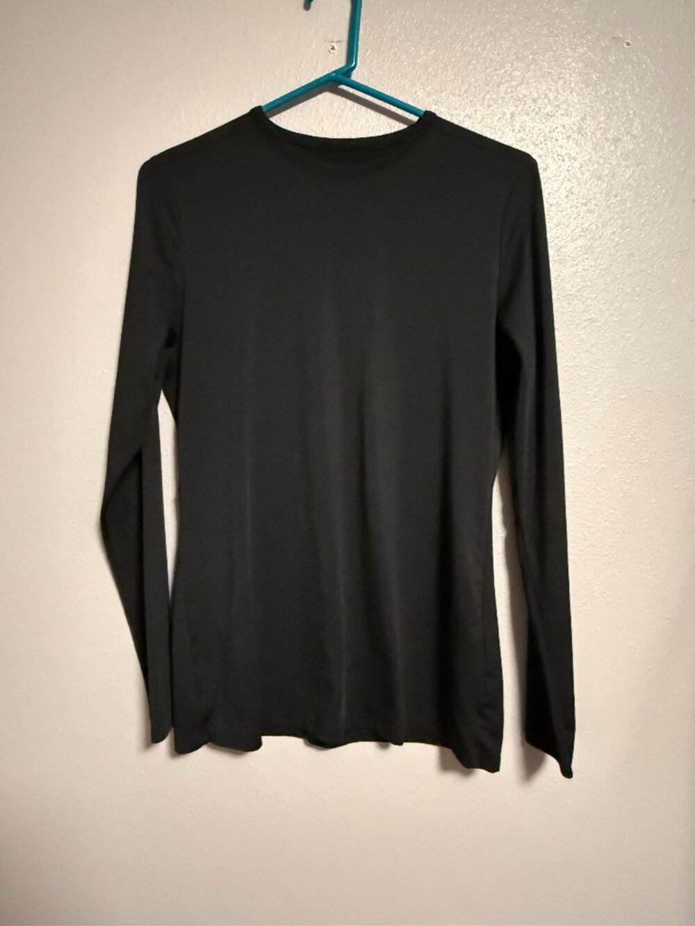 Size M Thermal Shirt ClimateRight/Cuddl Duds Black Silky Women's Long Sleeve Top